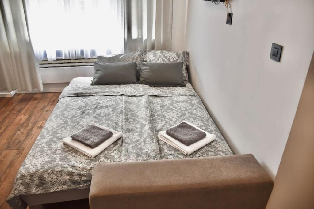 Apartment In Belgrade With Small Parking Space Ngoại thất bức ảnh