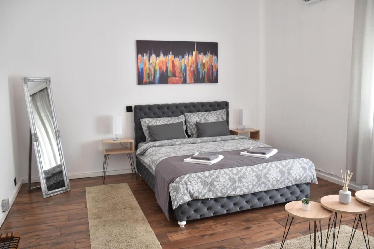 Apartment In Belgrade With Small Parking Space Ngoại thất bức ảnh